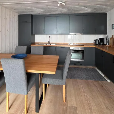 3 Bedroom Stunning In Appartamento Noresund