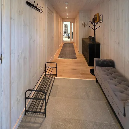 3 Bedroom Stunning In Noresund